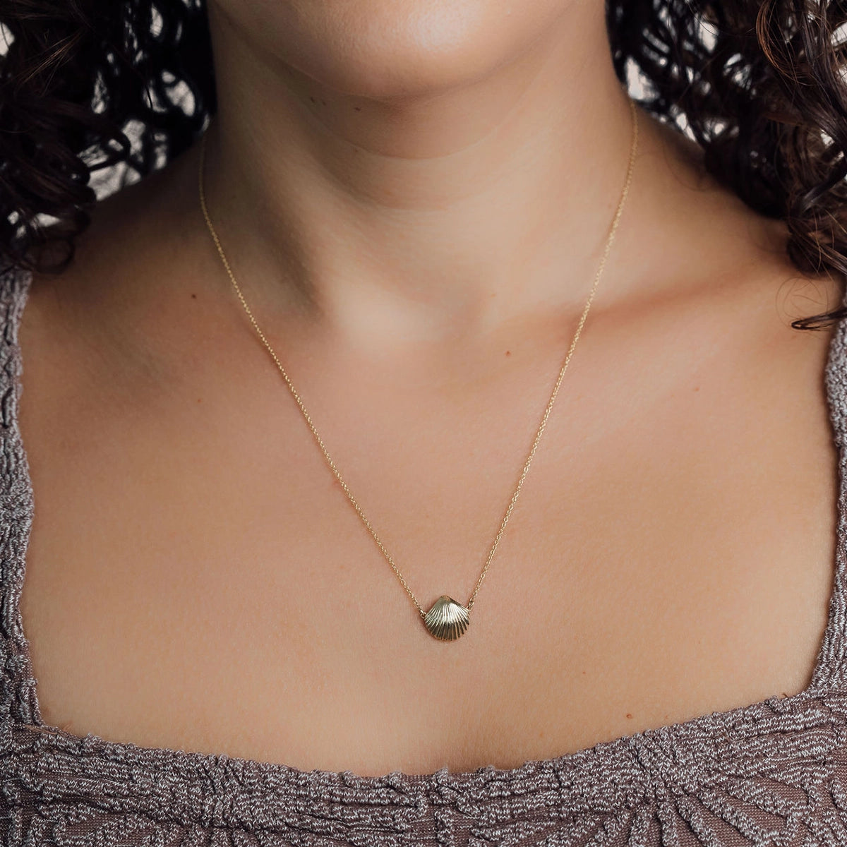 14K Gold Medium Seashell Necklace - Daphna Simon Jewelry